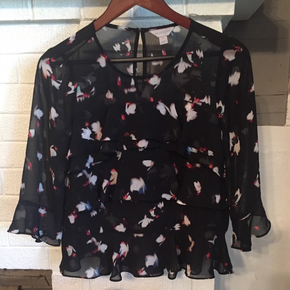 Belle & Sky Ruffle Top - Picture 2 of 4